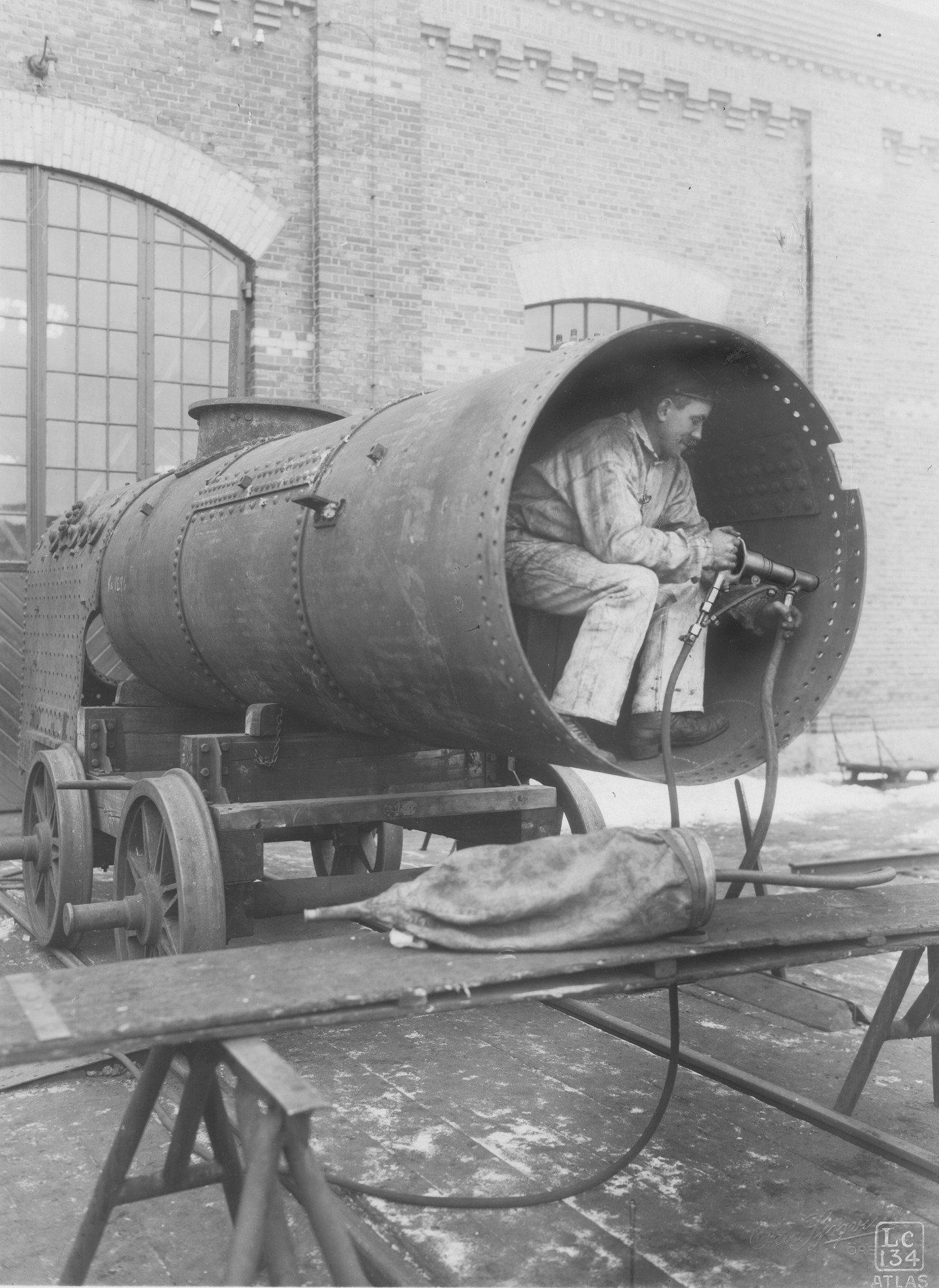 Black and White image of Pneumatic tool in the early 1900s